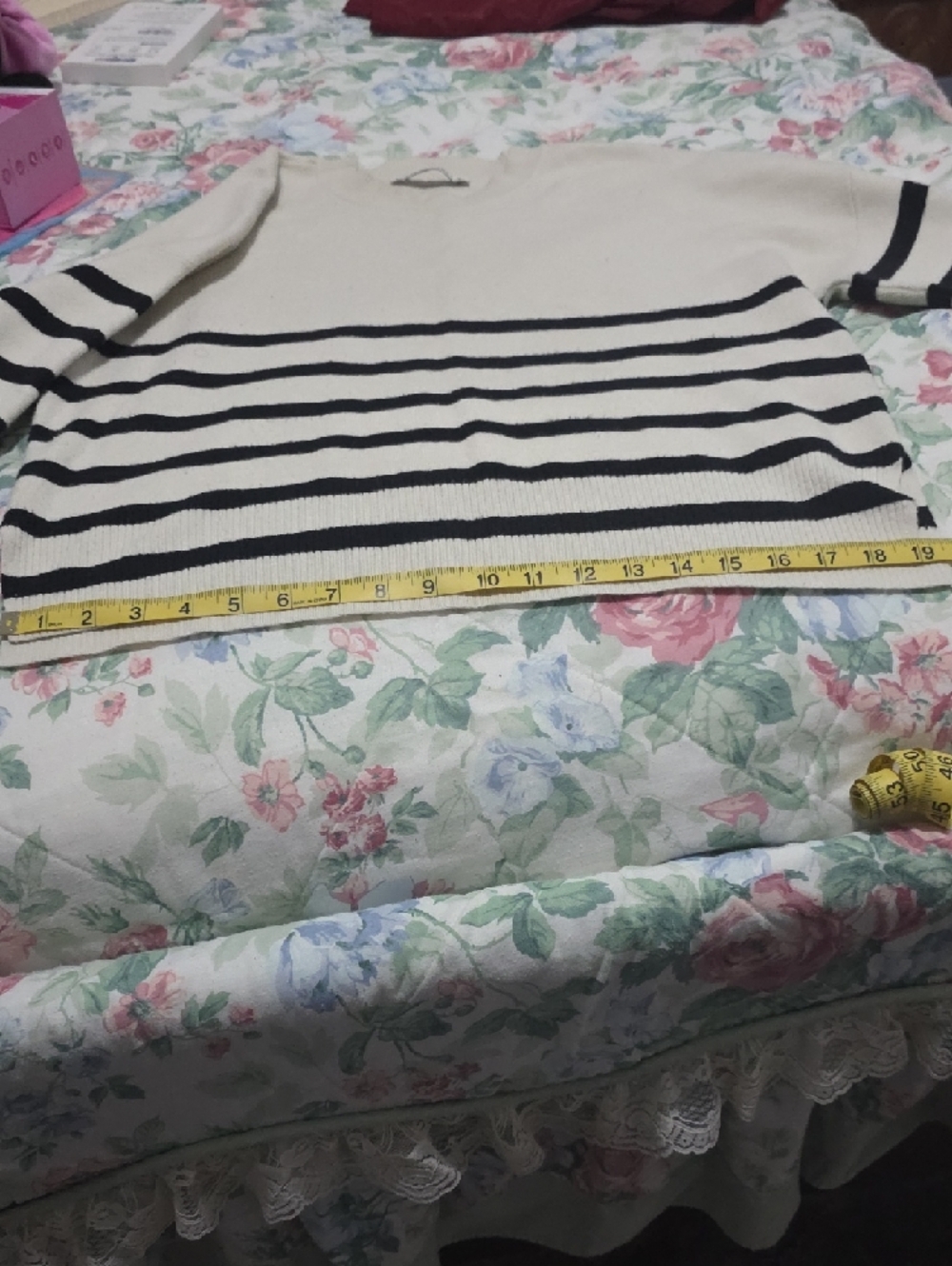 Abercrombie & Fitch Cream Ribbed Crewneck Sweater - Picture 4 of 4